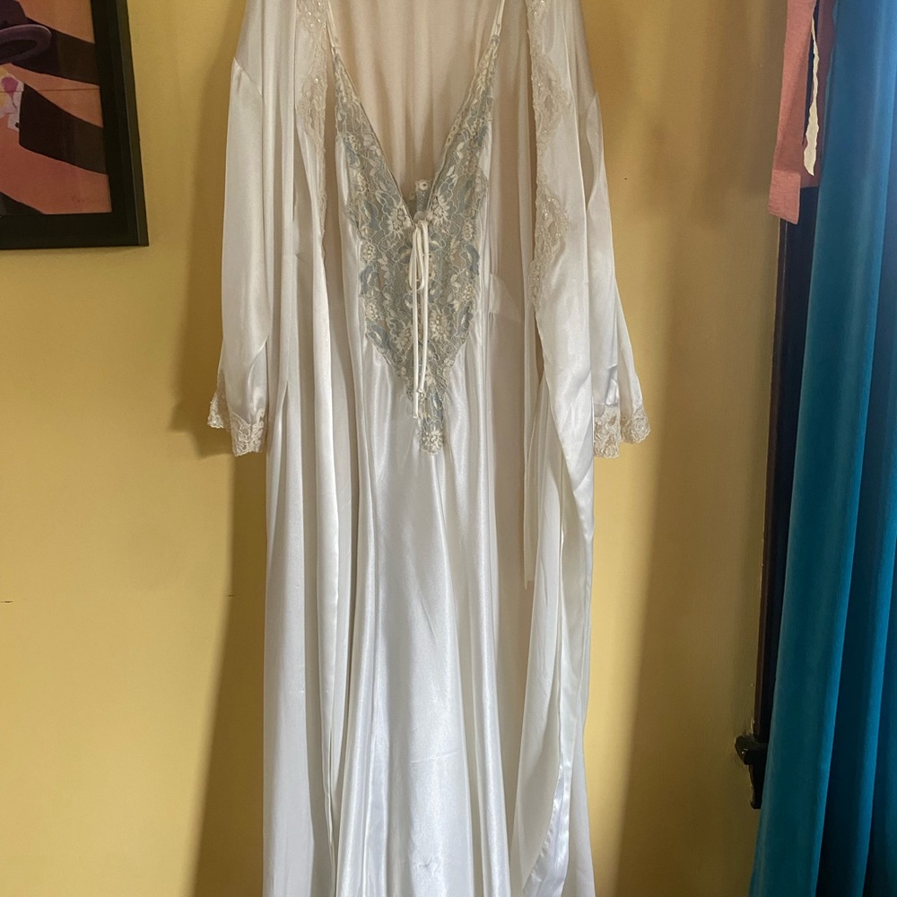 Victoria's Secret White Robe with Lace Details
